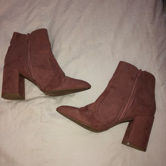 Pink Boots - Picture 4 of 4